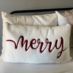 Merry Pillow